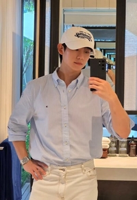 정해인, 작은 얼굴 소멸직전…모자가 다 가렸네!