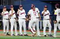 [포토]승리의 하이파이브를 나누는 키움 설종진 감독대행