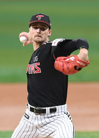 [포토]LG 톨허스트, 키움전 선발 등판