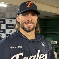 한화 ‘최초’ 외인 15승 듀오 ‘탄생’ 김경문 감독도 흡족 “행복한 시즌, 정말 고맙다” [SS사직in]