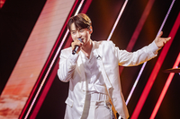 ‘K-장구의 신’ 박서진…日 트로트 1위 유다이 격파, 예선 완승!