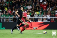 배준호·오현규 ‘빅찬스’ 놓쳤다, 히메네스에 선제실점…홍명보호, 전반 0-1 뒤진 채 종료 [멕시코전]