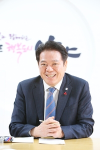 최대호“안양춤축제 단순한 공연 넘어 시민이 주인공 되는 문화의 장”