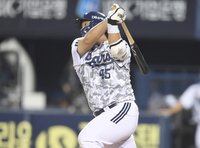 [포토] 김기연 ‘맞는 순간 홈런 직감’