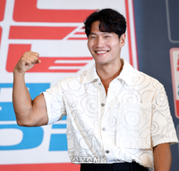 김종국, ‘인형같은’ 신부 안 알려진 비결(?) 공개…20살 연하·헬스인도 NO