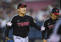 LG, 31년 만의 ‘10승 선발 4명’…‘불펜 기복’ 마운드, ‘선발 힘’ 믿고 간다 [SS포커스]