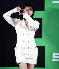 아이유, 아침 7시에 기습 발표…그래도 1등