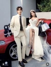 ‘TFC걸’ 김세라, 영화배우 예비 신랑과 파격 웨딩 화보 공개…깜짝 결혼 발표에 “팬 많이 떠날까 걱정”