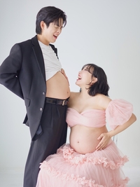 임라라♥손민수 부부, 쌍둥이 만삭 화보 공개…“손민수 배는 왜 저래?”