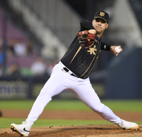 [포토] 역투하는 KT 선발 헤이수스