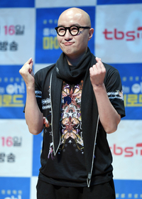 홍석천, ‘제 이름 내세운 사기’ 주의 당부…피해 사례·카톡 공개