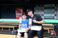 ‘돌아온 출루머신’ 홍창기, 난치병 투병 아동 위한 ‘위시데이’ 진행