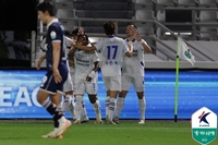 지긋지긋한 서울E 징크스 드디어 깼다, 수원 삼성 1-0 승리 안정적 2위 사수[현장리뷰]