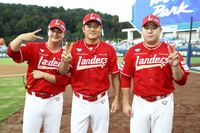 팀 타율 8위? 우리 집에 ‘20홀드 트리오’ 있다! SSG ‘철벽 불펜’ 노경은·김민·이로운 [SS시선집중]