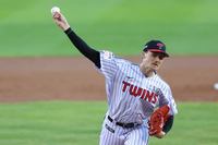 ‘대승+2연패 끝’ 염경엽 감독 “톨허스트 자기 역할 해줬다, 타선 빅이닝으로 여유 있는 승리” [SS잠실in]