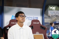 올시즌 첫 4득점 경기, 아사니 공백 지운 이정효 감독 “선수들 대견해, 최저실점이 더 하고 싶어”[현장인터뷰]