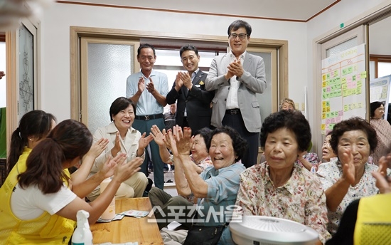 함평군, 황금마차 나비장터 본격 운영