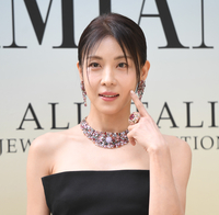 [포토] 하지원 ‘블링블링 볼 콕’