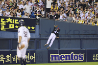 “지금 타격감 좋은데 아깝잖아요” LG, ‘좌익수 구본혁 카드’ 꺼내 들었다…왜? [SS수원in]