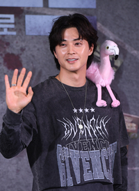 [포토]손인사 건네는 김지훈