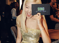 아리아나 그란데, 브루노 마스, 패리스 힐튼... ‘2025 VMA 대상’ 블랙핑크 로제, 셀럽이 눈부셔!