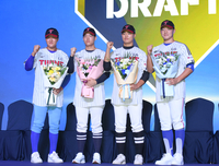 [포토] 파이팅 외치는 LG 지명 선수들