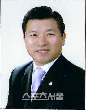 백송회관 백현규 대표.