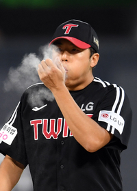 [포토]LG 송승기, 2차전 승리를 향해!