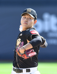 [포토]KT 소형준, 힘차게!