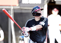 [포토]LG 김현수, KT 박건우 상대 시즌 12호 홈런