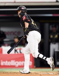 [포토]추격 적시타 치는 KT 장성우