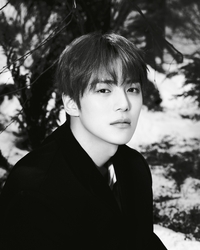 몬스타엑스 민혁, 미술을 말하다…이색 ‘아트테이너’ 행보
