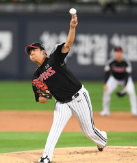 [포토]힘차게 공 뿌리는 LG 선발 송승기