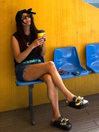 62세 황신혜, 20대 모델 딸 못지 않은 명품 몸매 눈길