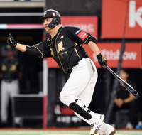 [포토]적시타 KT 장성우, 쫓아간다!