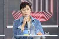 ‘어쩔수가없다’ 이병헌 “나도 영화 인생 30주년, 남다른 의미” [30th BIFF]