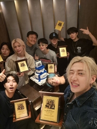 박진영, 스트레이 키즈에 ‘금 160돈’ 쾌척…얼마짜리 선물?