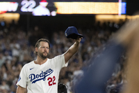 ‘전설의 마지막 홈 등판’ 커쇼, 4.1이닝 2실점 마무리→박수와 환호 속 ‘아름다운 강판’ [SS시선집중]