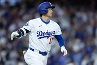 ‘오타니·베츠 백투백+커쇼 역투’ LAD, SF에 6-3 역전승…김혜성-이정후 둘 다 없네