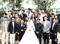 BTS 뷔 ‘그래피티’ 이종배, 김병만 결혼식 하객 인증…반가운 얼굴들도 등장