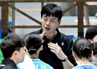 GS칼텍스 ‘창단 55주년’에 승리한 이영택 감독 “활력소 된 이주아·최유림+권민지도 잘 버텨줬다”[현장인터뷰]