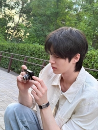 “일상이 화보”...변우석, 캐주얼룩도 모델 포스