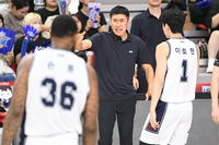 우승 후보인데 ‘충격의 시범 2연패’ KCC, 3점슛 밀리면 올시즌 ‘변화’도 없다 [SS시선집중]