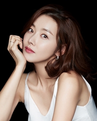 “다시 마운드서 기쁘다” 두산 ‘찐팬’ 배우 소이현, 승리기원 시구 나선다