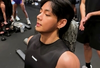 뷔, ‘모태마름→80㎏ 벌크업→67㎏’…운동으로 완성하는 잘생쁨+피지컬 반전美