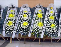 [포토]故 전유성을 추모하는 조화들