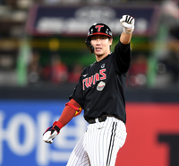 돌아온 ‘창기 神’→복귀 후 전 경기 안타+최근 10G 타율 무려 0.448 ‘미쳤다’…홍창기 “어떻게든 도움 되려고…” [SS스타]