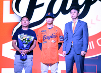 [공식] ‘오재원 2억7000만원-강건호 1억3000만원’ 한화, 2026 신인 10명과 계약 완료