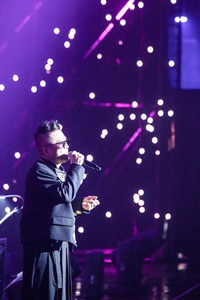 성폭행 누명 벗고 6년만에 돌아온 김건모, “쉼표가 아닌 마침표 찍겠다”