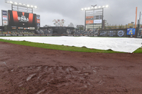 [포토] 다시 비 내리는 대전야구장, 경기는 29일로 순연!